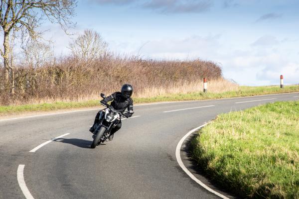 Honda CB500 Hornet - riding