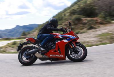 Honda CBR650R - riding