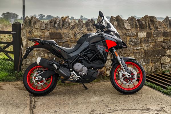 Ducati Multistrada V2 S - side