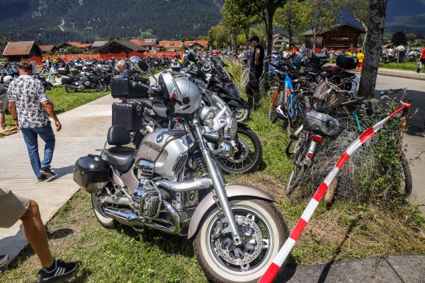 A BMW R1200C in the BMW Motorrad Days bike park