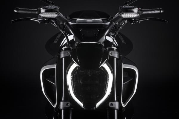 Ducati Diavel V4 road test