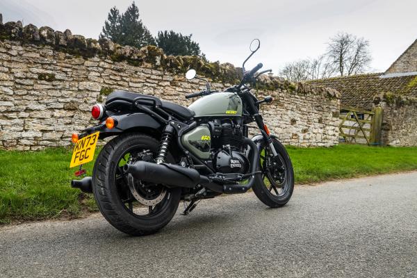 Royal Enfield Shotgun 650 - rear