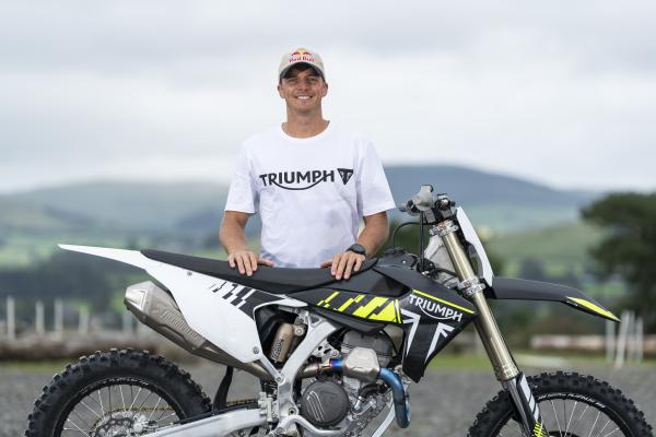 Johnny Walker signs for Triumph Racing in SuperEnduro